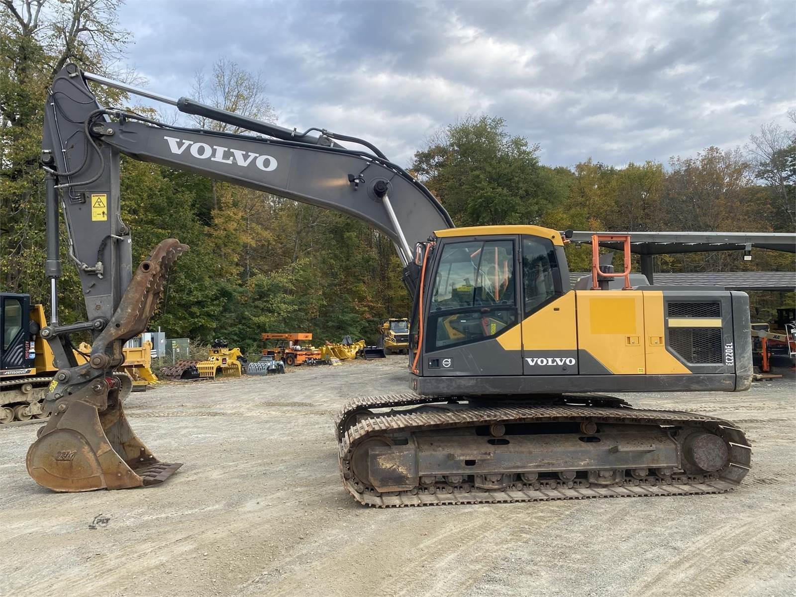 2018 Volvo Excavators EC220EL