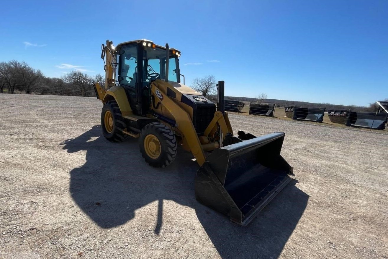 2023 Caterpillar 420 XE 4WD Backhoe Loader